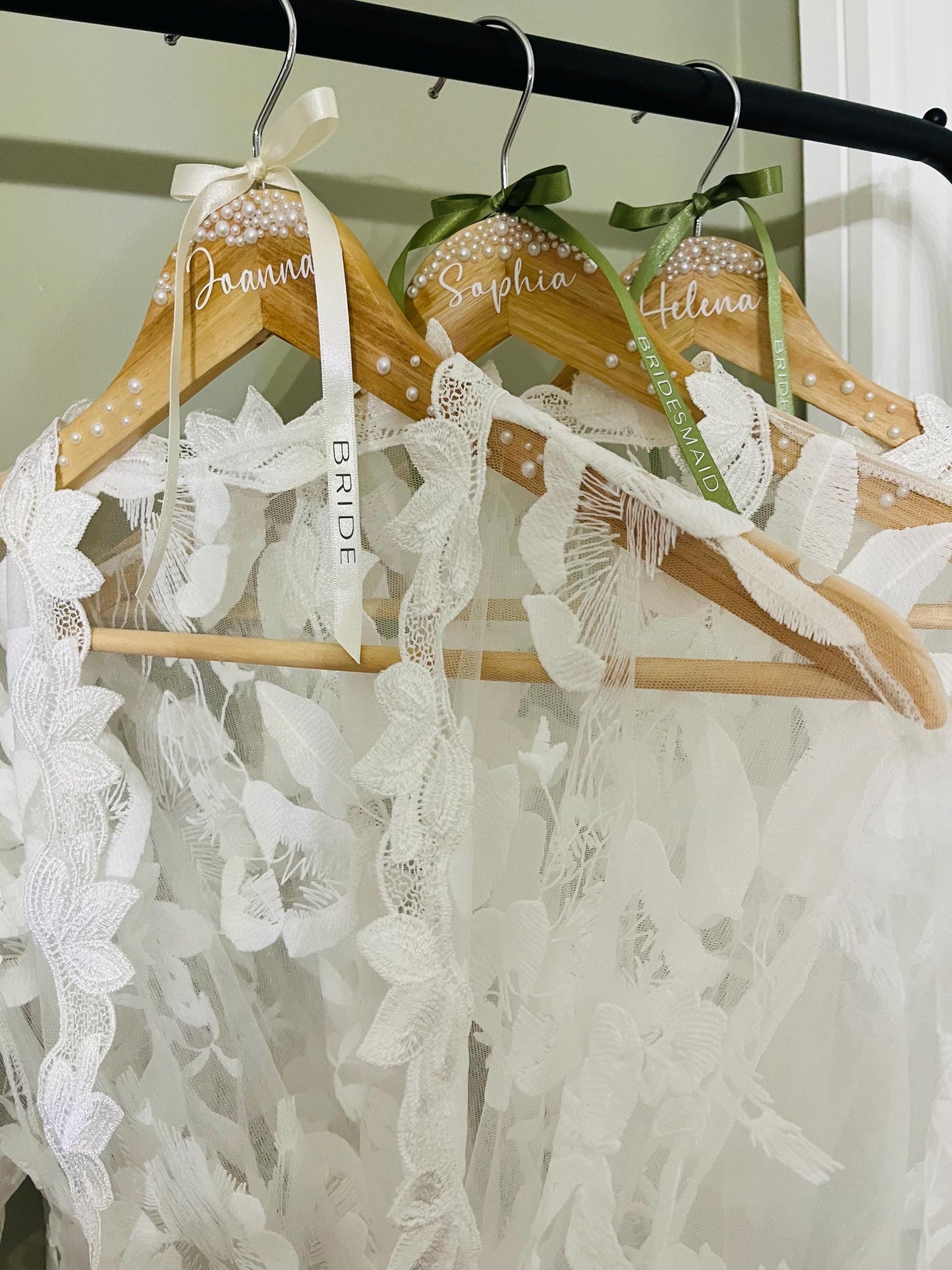 Personalised Pearl Wooden Bride / Bridesmaid Hanger