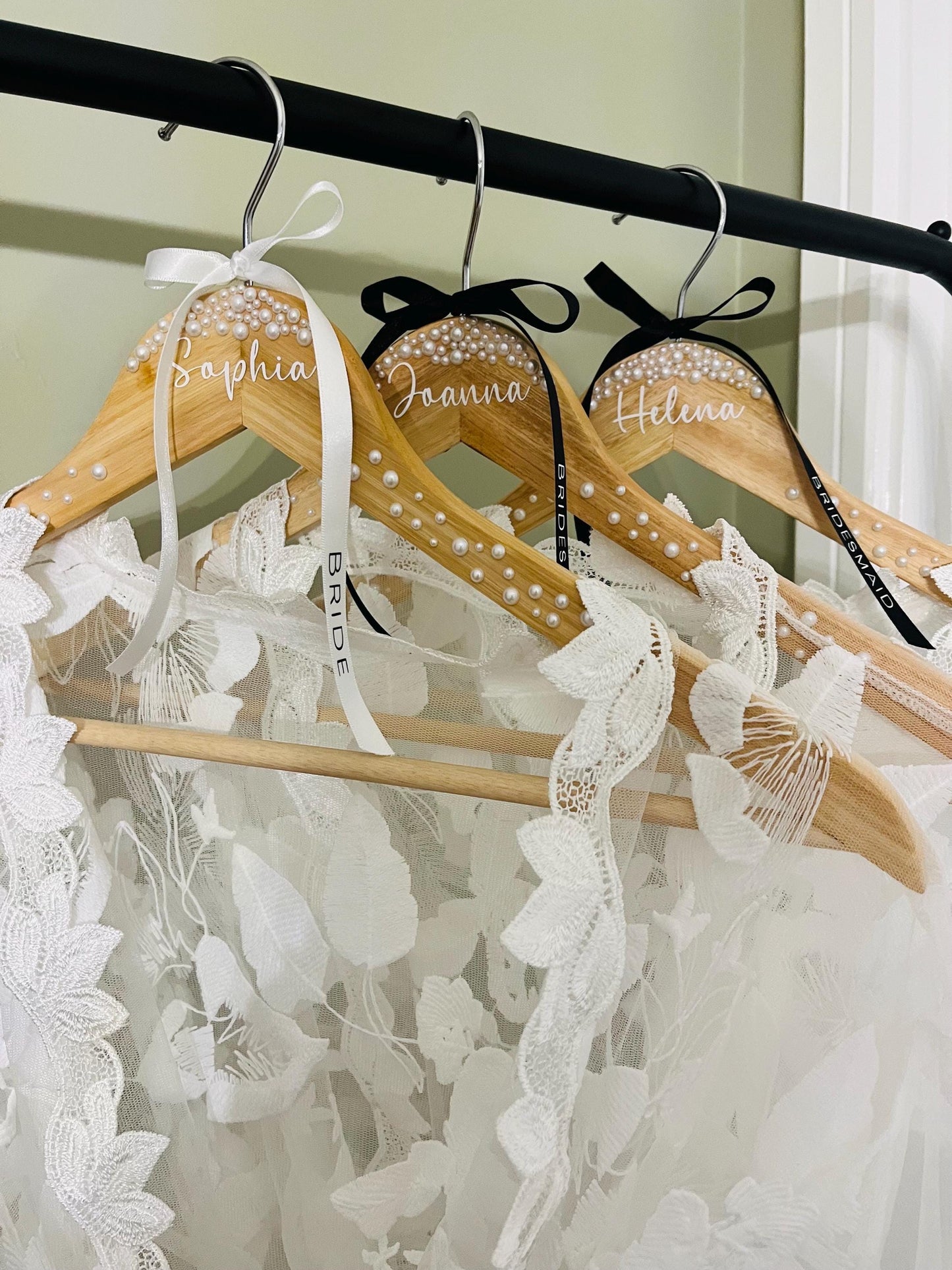 Personalised Pearl Wood Bride / Bridesmaid Hanger