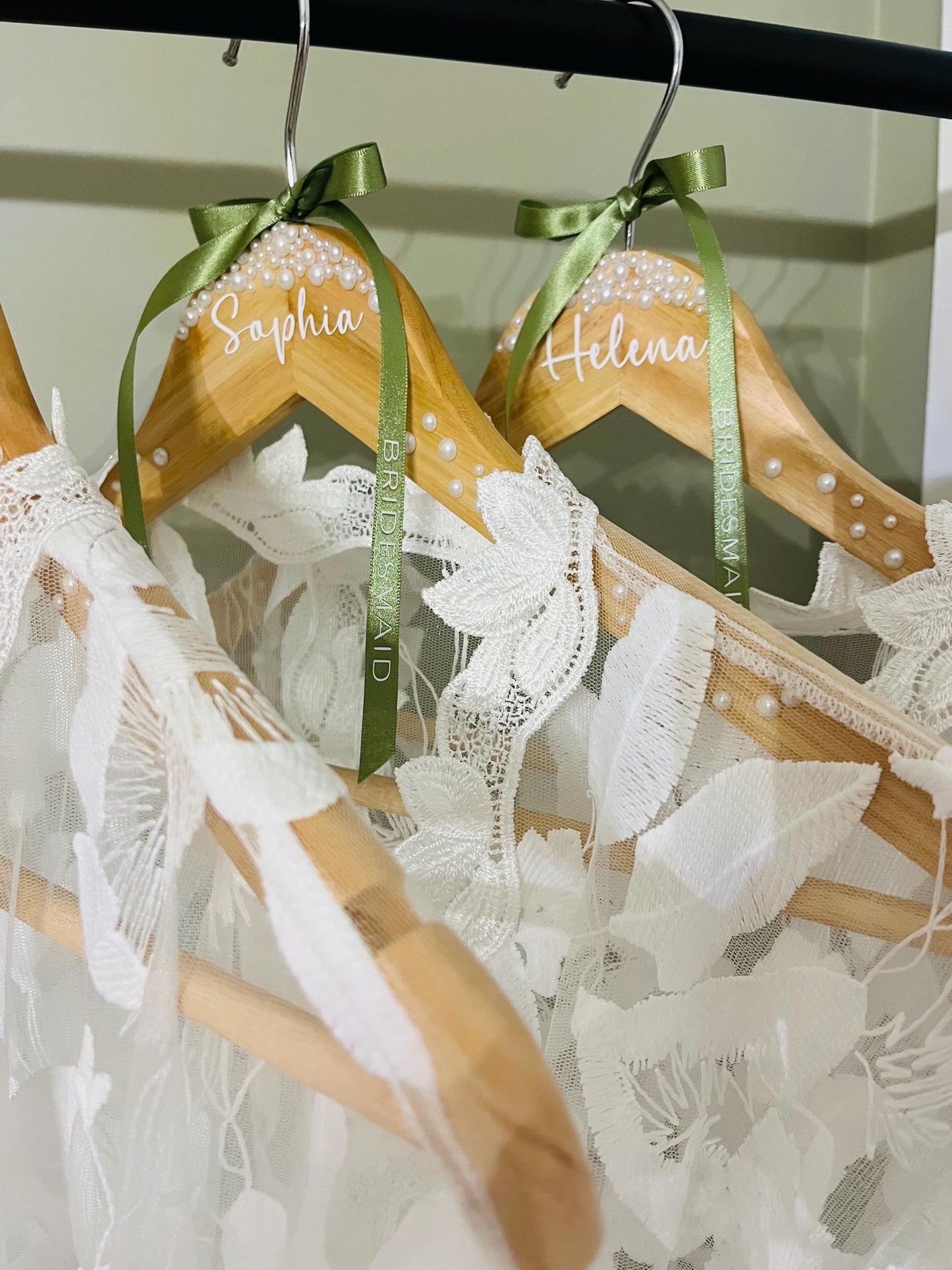 Personalised Pearl Wooden Bride / Bridesmaid Hanger