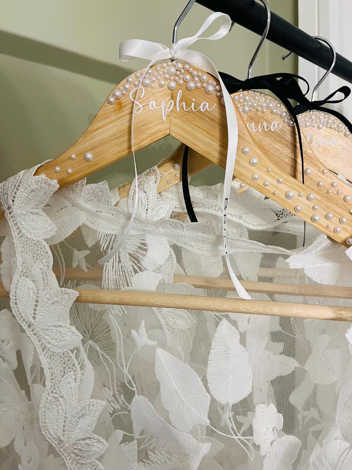 Personalised Pearl Wood Bride / Bridesmaid Hanger